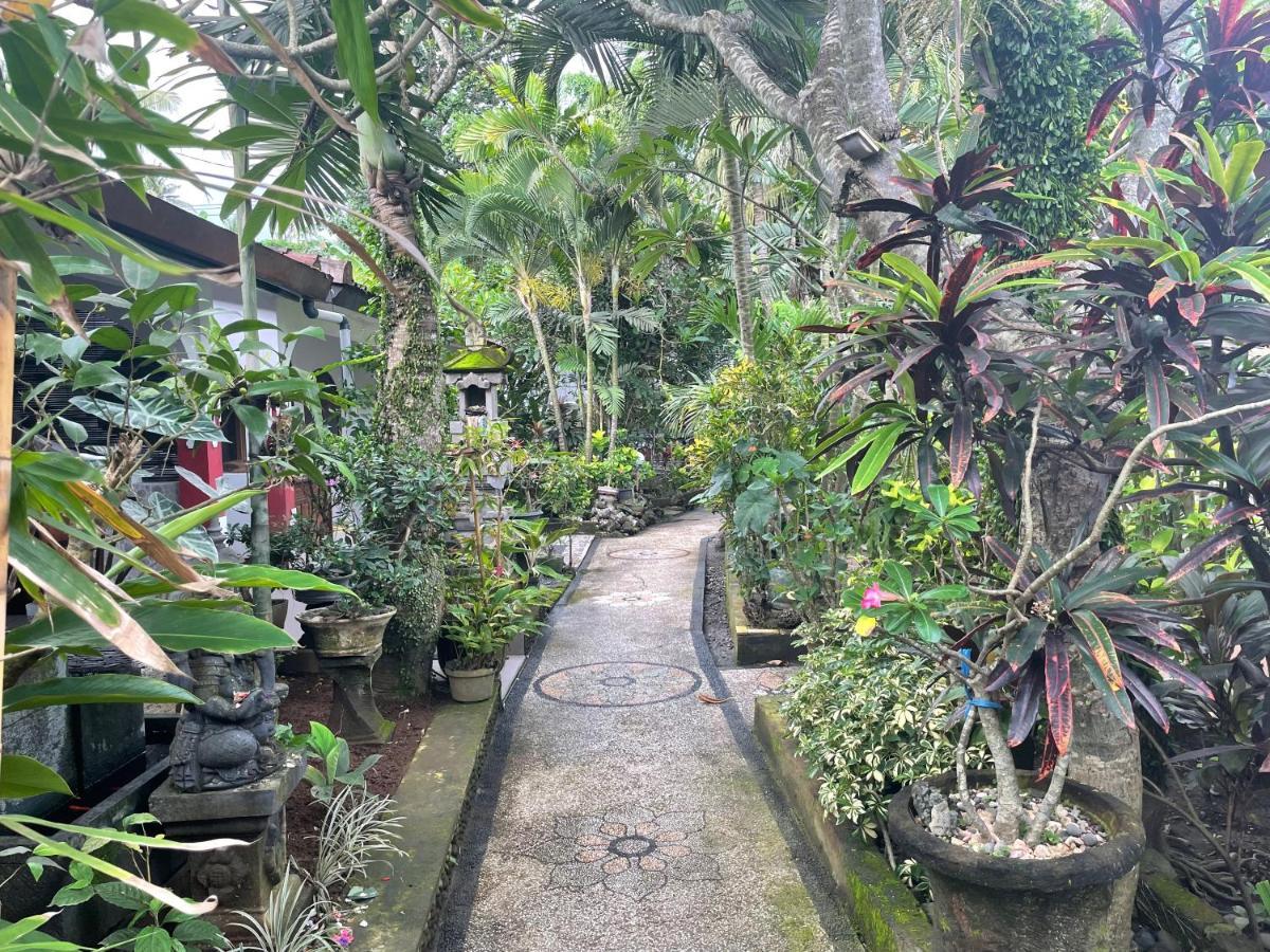 Catra Homestay Beach Apartments Candi Dasa  Bagian luar foto