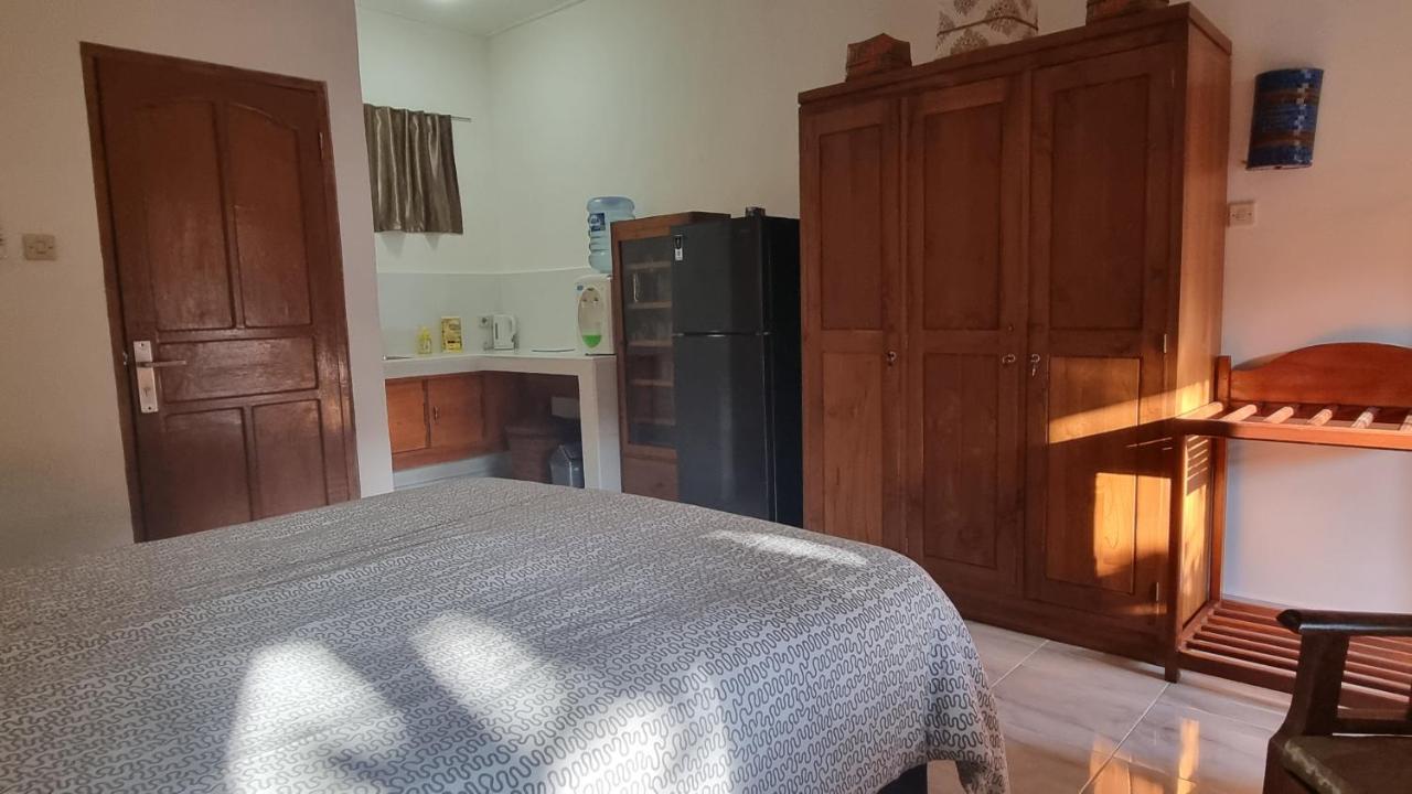 Catra Homestay Beach Apartments Candi Dasa  Bagian luar foto