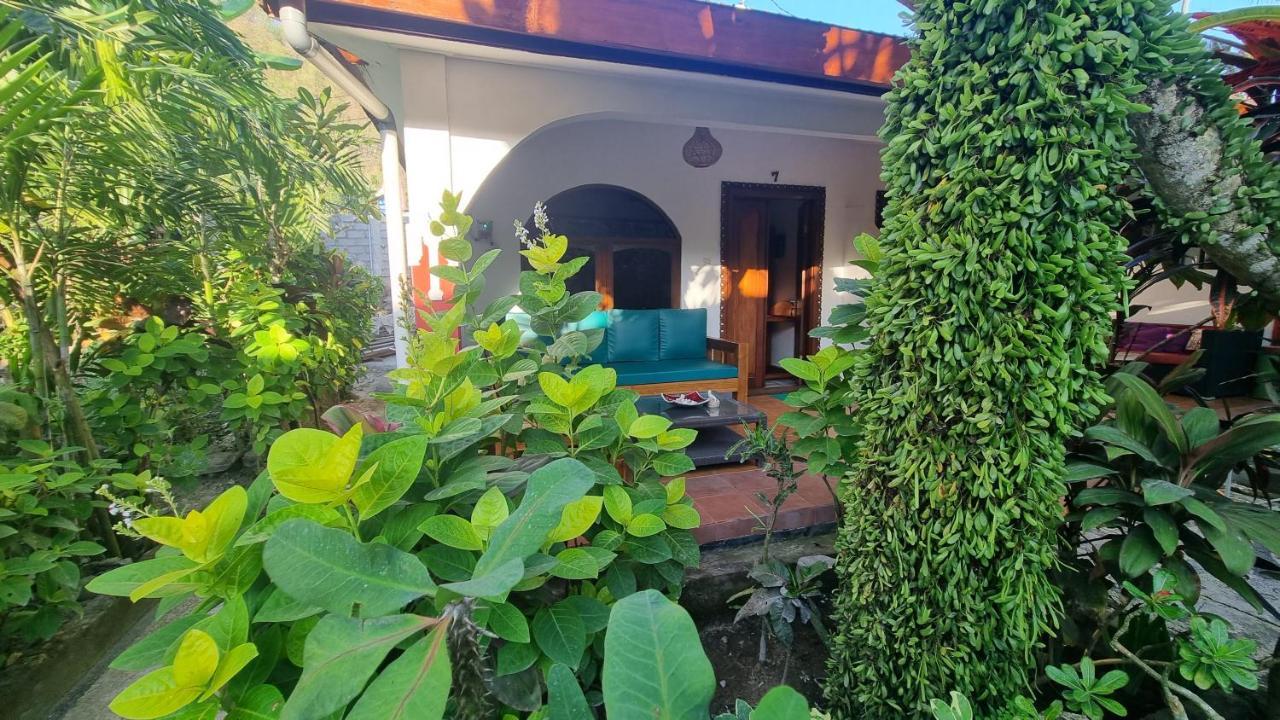 Catra Homestay Beach Apartments Candi Dasa  Bagian luar foto