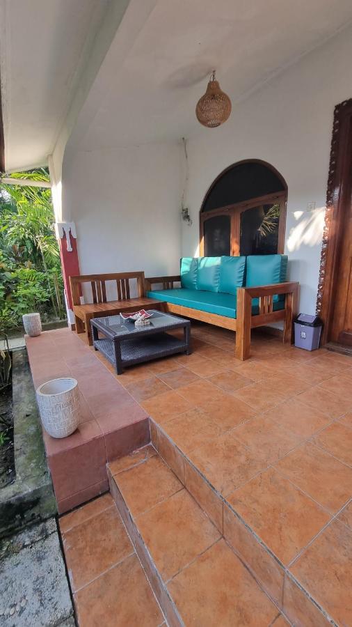 Catra Homestay Beach Apartments Candi Dasa  Bagian luar foto